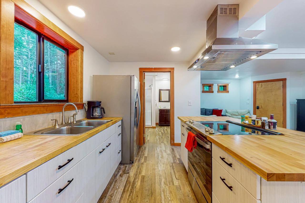 The Hideaway Villa Langley Exterior foto